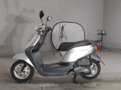Honda  TACT  BASIC 