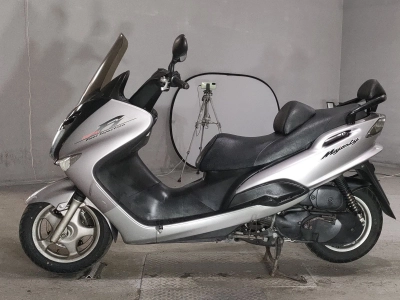 Yamaha MAJESTY 125
