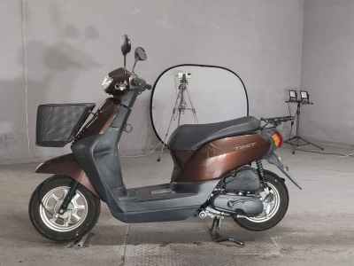 Honda  TACT  BASIC 