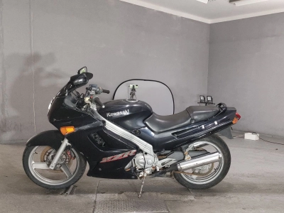 Kawasaki ZZR250