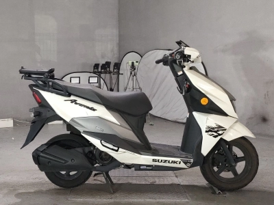 Suzuki AVENIS125