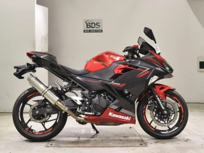 Kawasaki NINJA400-2