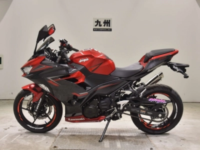 Kawasaki NINJA400-2