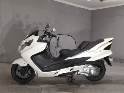 Suzuki SKYWAVE 400S