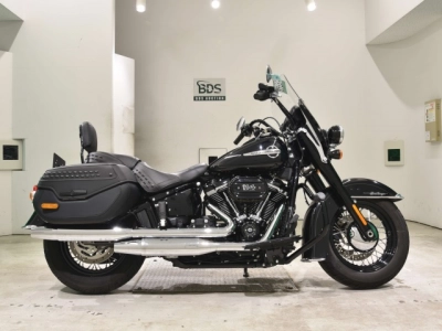 Harley-Davidson  HARLEY FLHCS1870
