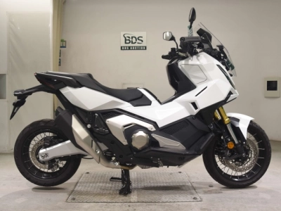 Honda X-ADV750-2
