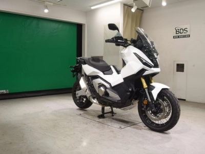 Honda X-ADV750-2
