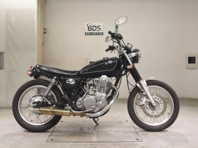 Yamaha SR400-3