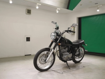 Yamaha SR400-3