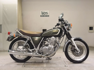Yamaha SR400-4