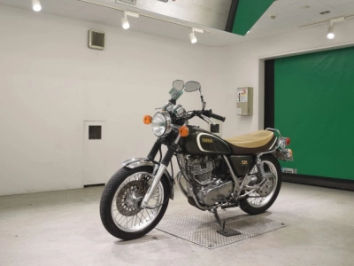 Yamaha SR400-4