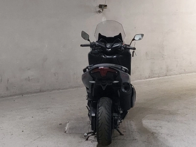 Yamaha T-MAX560