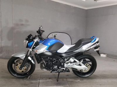 Suzuki GSR400