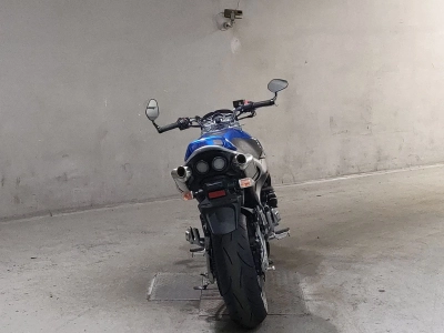 Suzuki GSR400