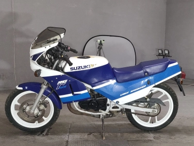 Suzuki RG125