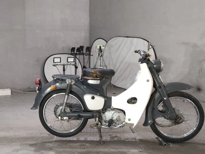 Honda CM90
