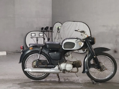 Honda C200