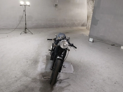 Yamaha SR400-1