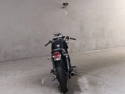 Yamaha SR400-1