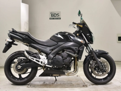Suzuki GSR400