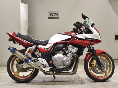 Honda CB400SFV-4 BOLDORABS