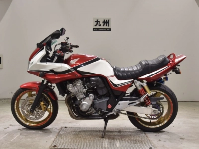 Honda CB400SFV-4 BOLDORABS