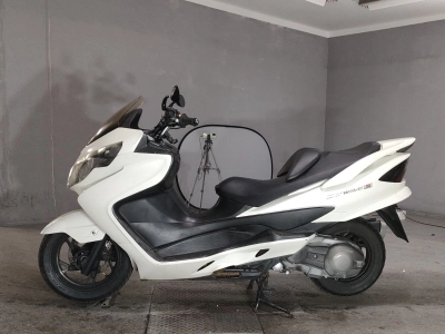 Suzuki SKYWAVE 250S