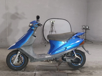 Suzuki ADDRESS V100