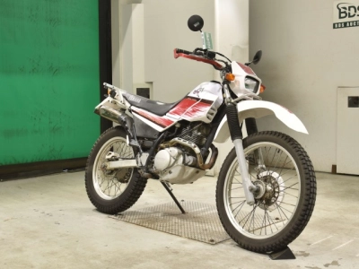 Yamaha SEROW 225-3