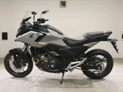 Honda NC750XD-3