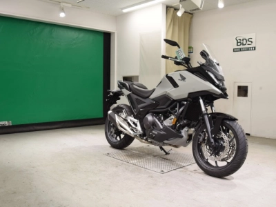 Honda NC750XD-3
