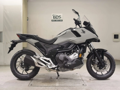 Honda NC750XD-3