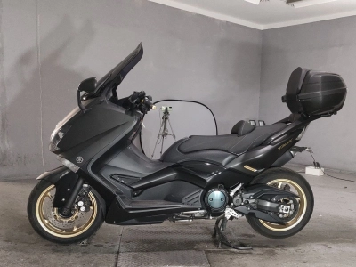 Yamaha T-MAX530
