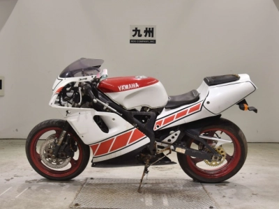 Yamaha TZR250RS