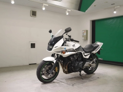Honda CB400SFV-4 BOLDORABS