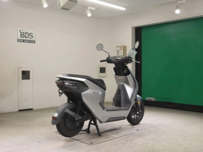 Honda EM1E:
