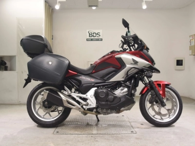 Honda NC750XLD-2