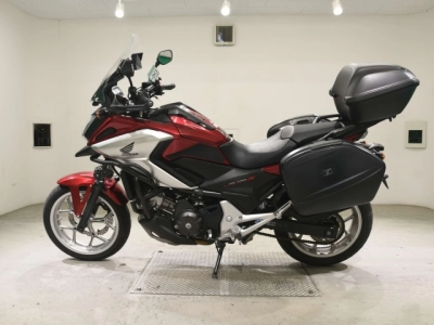 Honda NC750XLD-2