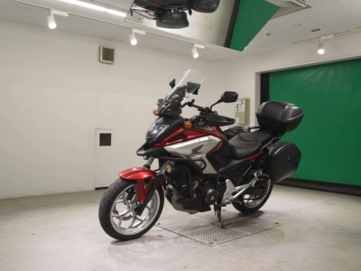 Honda NC750XLD-2