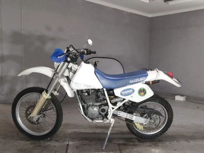 Suzuki DR250S