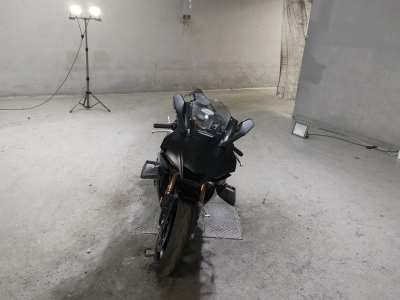 Yamaha YZF-R1