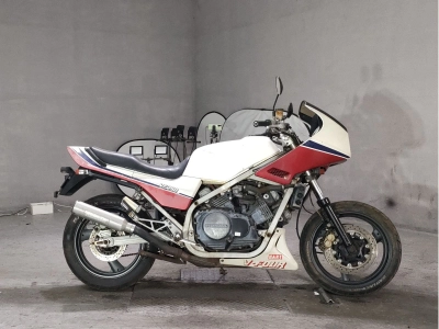 Honda VF750F