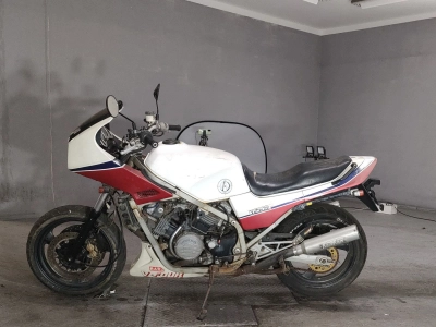 Honda VF750F