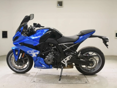 Suzuki GSX-8R
