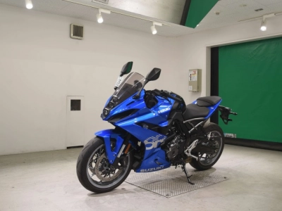 Suzuki GSX-8R