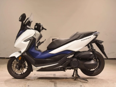 Honda  FORZA -4