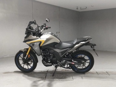 Honda CB200X