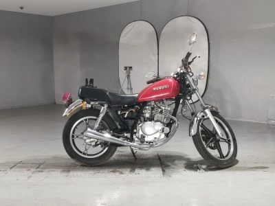 Suzuki GN125H