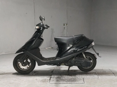 Suzuki ADDRESS V100