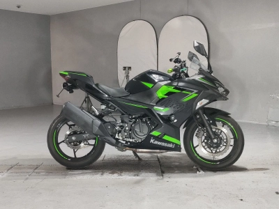 Kawasaki NINJA400